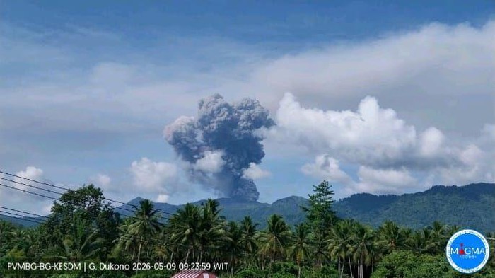 Tim Penyelamat Hadapi Medan Berbahaya Saat Evakuasi Korban di Gunung Dukono