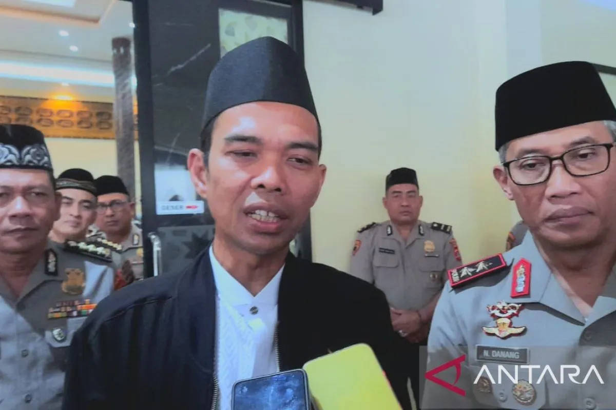 UAS Sampaikan Tausiah di Masjid Polda Gorontalo, Tekankan Kejujuran dan Integritas Aparatur Negara